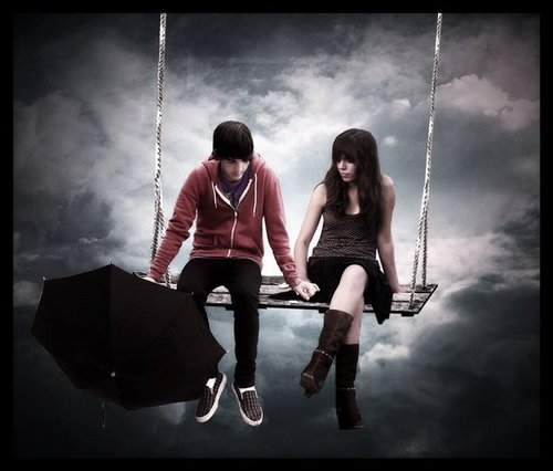 Fijao mein mehakti shaam ho tum,
Pyaar mein chalakta jaam ho tum,
Tumhe dil mein chupaye rakhte hain,
Meri zindagi ka dusra naam ho tum…