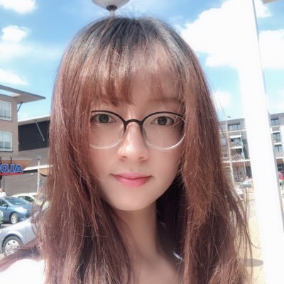 jieying_he's profile picture. Postdoctoral researcher at BCBL @bcbl_; Speaking in noise; Language production; Sign language processing.