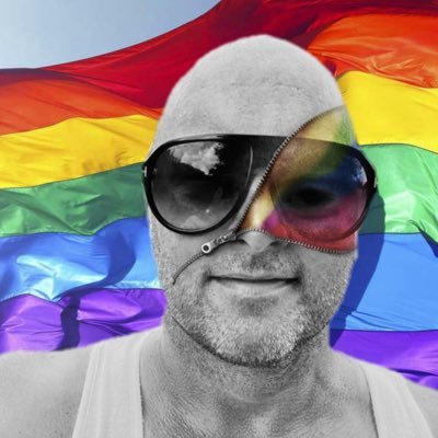 RealitySucks #WEARAMASK😷🌊#Resistor #LGBTQ #Translivesmatter ✊🏿husband @limousinlad 🏳️🌈