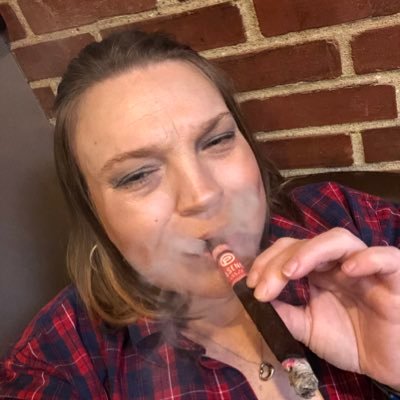 Cigar enthusiast. Follow for Spartan Cigar Lounge updates. We are always planning something fun & exciting. #spartanup⚔️🔥⚔️