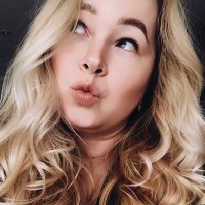 alena_sokolova's profile picture. blonde