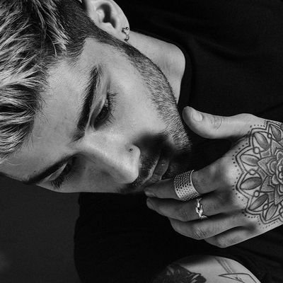 irmak_zayn's profile picture. ☆Nobody Is Listening Out Now♡~🇹🇷
@zaynmalik
https://t.co/0ugAv17YMR