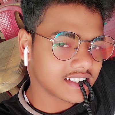 Mere....profile Dekhe...Itna. https://t.co/CtYejyqUb6..May....Dil.....May...ata hu ...........Samaj.May..nhi...đđ