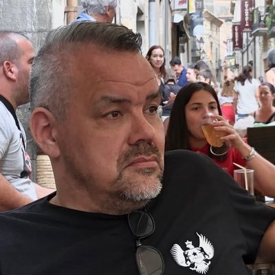 Headhunter, Adviseur Werkgeversdiensten, Voetballen, Fietsen, concerten, vakantie. Genieten van de mooie dingen van het leven met vrienden en familie