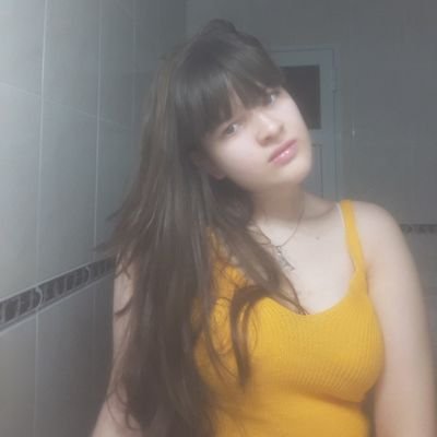 AyluRothar's profile picture. Si vivo en las nubes, es porque la tierra está llena de tontos. 🥀