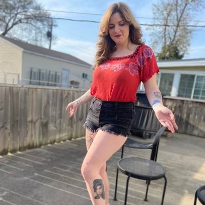 honkytrashtonk's profile picture. Weed + Willie