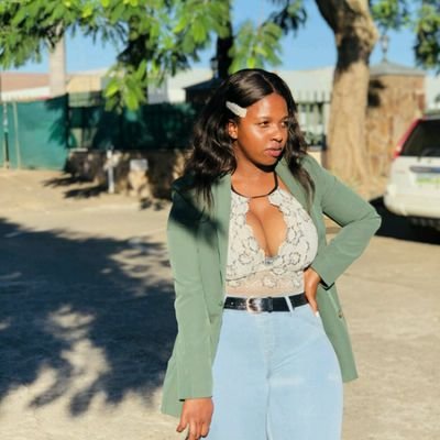 Thuthu40861487's profile picture. Aries🌻
Lover of Art💛
Lover of the sky🌈💧🌙