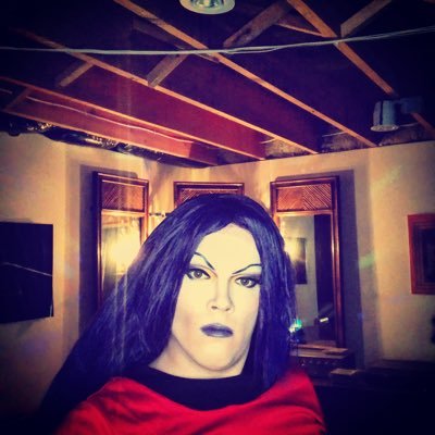 #CANZUK Drag Queen, Actor, Colour Guard Enthusiast, Writer #BiPride🩷💜💙 Italian Mom of #YYC Drag. 32 y/o Him/Her/Them #supportlocaldrag House of Ultra Omni