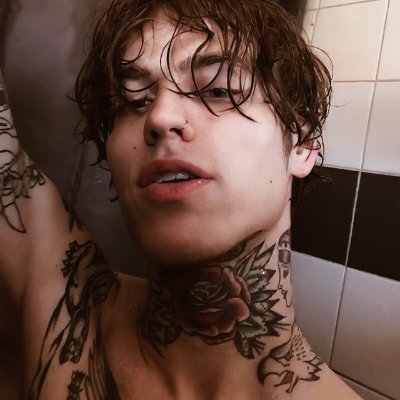 ㅤㅤㅤ╱╱ 𝗽𝗲𝗿𝘀𝗲𝘀' 𝘀𝗼𝗻 𝗮𝗻𝗱 𝗵𝗲𝗹𝗹𝗵𝗼𝘂𝗻𝗱. ะ ━━ ❛𝖇𝖊 𝖈𝖆𝖗𝖊𝖋𝖚𝖑 𝖒𝖆𝖐𝖎𝖓𝖌 𝖜𝖎𝖘𝖍𝖊𝖘 𝖎𝖓 𝖙𝖍𝖊 𝖉𝖆𝖗𝖐.❜ 〜 : 𝗁𝖺𝖽𝖾𝗌, 𝗆𝗒 𝗄𝗂𝗇𝗀.