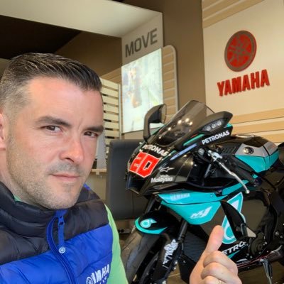 Responsable magasin Spring Bike 69 anciennement responsable général Honda Moto Lyon.