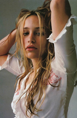 PPeraboFan's profile picture. Twitter account for Piper Perabo Fan, the #1 fansite out there for actress Piper Perabo, currently staring on Covert Affairs.  Not Piper, don't claim to be.