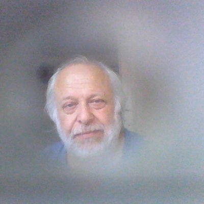 U95JN8D24xfJkj3's profile picture. Малоумник, който пита   защо хората са идиоти .