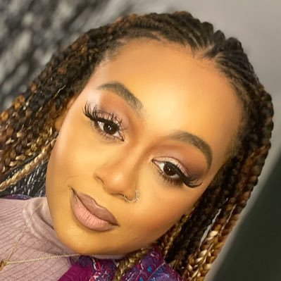 | Dallas Esthetician & MUA ⚡️| IG: @_varaa |