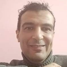 الحياة مهما كان بها من قسوة علينا أن نتحلى بالامل