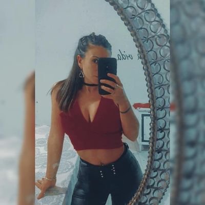 mi mente espacial navega fugaz ⚡ C.A.S.M Y NADA MÁS 💚
Tía de Fe y Viko 😍 😍
explotada de amor ✨