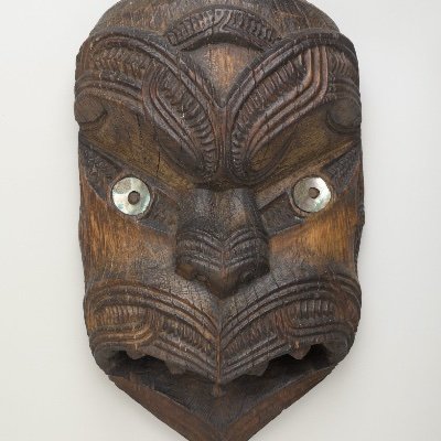 Sharing artworks from Brooklyn Museum's Arts of the Pacific Islands department. Not associated with the @brooklynmuseum. #artbot by @andreitr