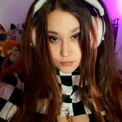 FortniteCreatorCode - CURVYBARBIE -Violinist,Teacher,Partnered Mixer Streamer☠bye☠bye☠,NewHome on Twitch,Singer, Rapper, MusicProducer, SongWriter & Composer 😍