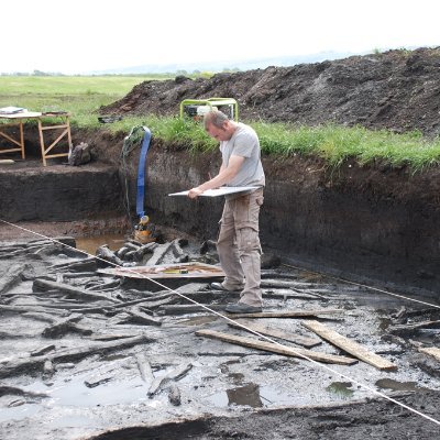 Archaeologist, big fan of peat, very old plants, sea-shanties, and playing a variety of stringed instruments and whistles enthusiastically