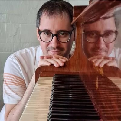 Pianista, Profesor Nacional de Música y Licenciado en Artes Musicales. // IG: https://t.co/wyZWQMvZWq