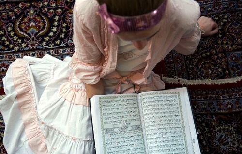 LightInHerEyes's profile picture. Documentary film about an inspiring female Qur’an teacher giving women and girls the tools to challenge cultural traditions in Damascus, Syria. @povdocs 7/19/12