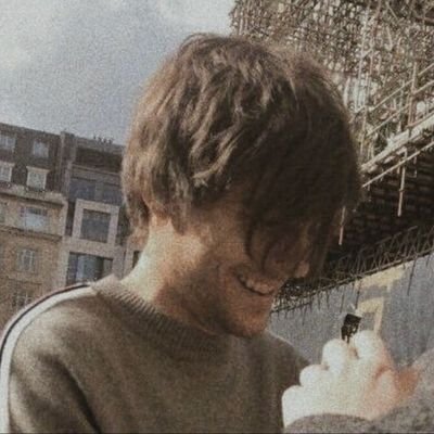 perfectnow19's profile picture. grazie amic* ora posso votare || she•her