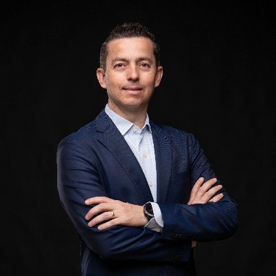 Husband & father, explorer, fast understander, investor @daluscapital, entrepreneur-centric, dreamer. Agile, Lean and Smart believer.