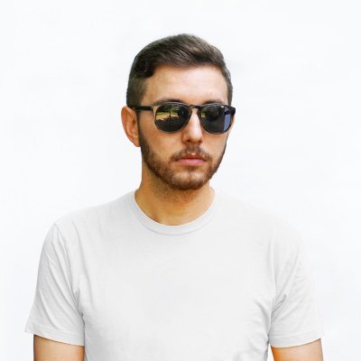 e_known's profile picture. making @dappernotes and retweeting @elishevaavital’s stuff