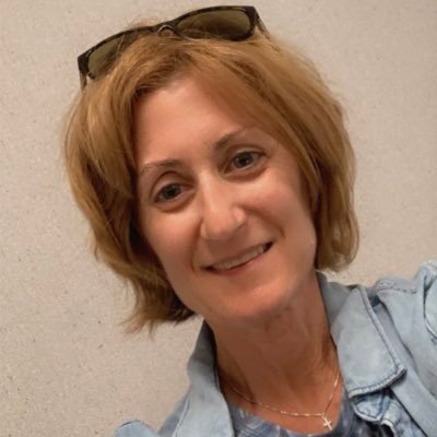 amylynneburns's profile picture. 