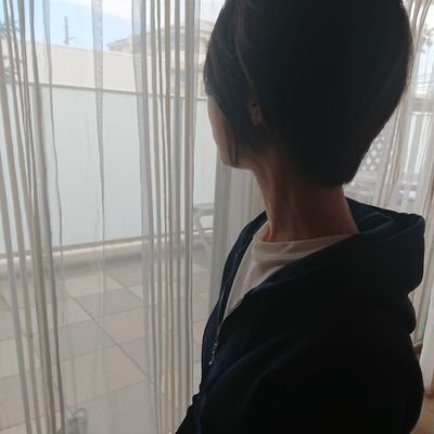 ヘルスケア・コスメの自社EC・webマーケ・SNS。フレグランス→コスメ→健康食品。
心と身体のセルフメディケーションを、世界の知恵がつまったアイテムとテックで応援。同じような挑戦をしてる人と繋がりたい。
・上級サイト解析士、GA、ソーシャルインサイト、salesforce、楽天