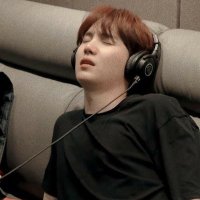 ᴮᴱwanna hug bts⁷ 😭 (@dimplingjoon) 's Twitter Profile