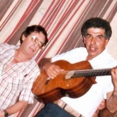 CuradoriaA's profile picture. Uma playlist especial de coisas pensadas especificamente para qualquer pessoa