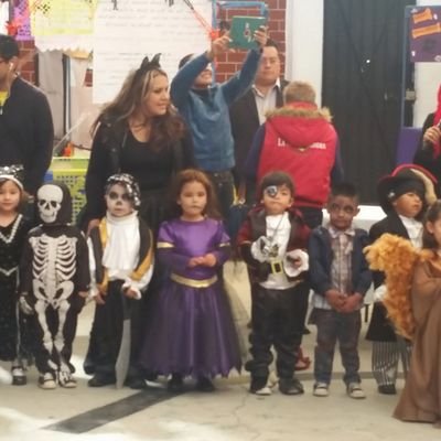 kerem_sofia's profile picture. Luchadora social y contra las injusticias.  En la realidad soy doctora, pero trato de cuidar a todos y apoyar a mi México