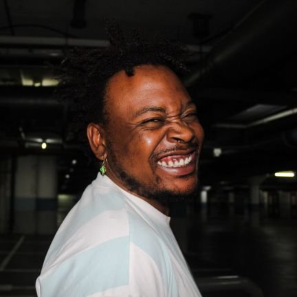 Activist| Writer| Multidisciplinary Photographer @swinepeswamusa| Poet| Teacher| DJ |
Bouncer @umanyanolwejazz
#swinepeswamusasithole
