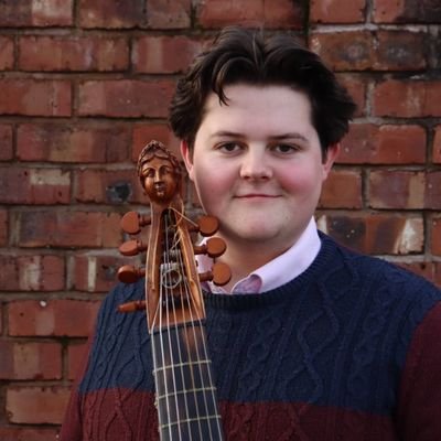 26, Alto Lay Clerk @wcchoir. Viola da Gambist and historical bassist @rwcmd '20. Member of @Arculo1