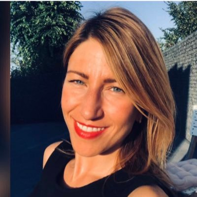 Head of Marketing & Comms @maastricht_fpn | fascinated by human behaviour | conscious living | change is the only constant | the future belongs to the curious