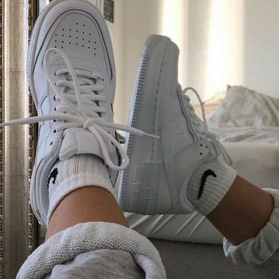 eto_ryana's profile picture. Хочешь узнать как я обеспечиваю себя в 16?
Вся информация внизу🦋