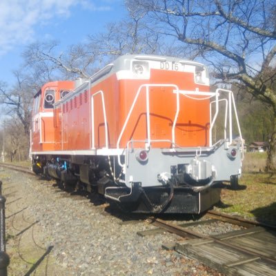 国鉄型とかが好きな鉄道オタクです。旅行も好きです。