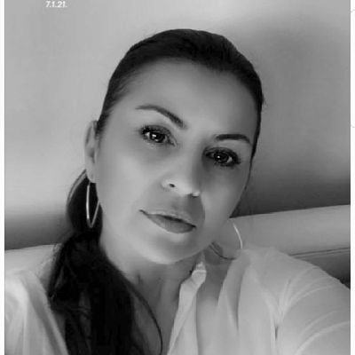 Vesna31543851's profile picture. 