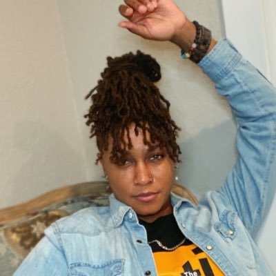 locs_a_rebel's profile picture. •28 •IG📸: Locs_a_rebel