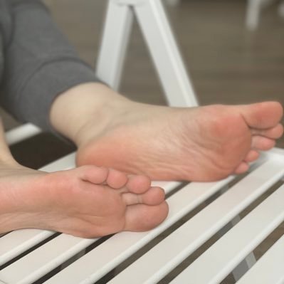 Fumodel1's profile picture. hey :) ich verkaufe Socken, getragene Unterwäsche und Fußbilder/Videos. weitere Details klären wir im Chat.