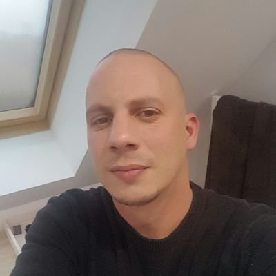 MaucollotJ's profile picture. pointilleux