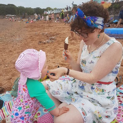 Mommy.
Teacher of GCSE & A-Level Ancient History (OCR).
Avid reader and headscarf wearer.
Pronouns: she/her