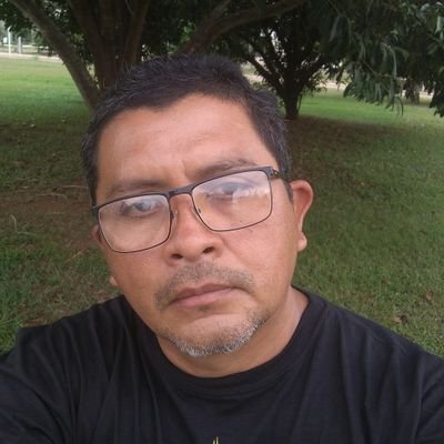 hétero homem amante da vida e filosofia e Deus.