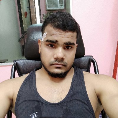 मत पूछ हम कैसे है, अगर बता दिया तो भूलना मुश्किल हो जायगा 😋🌹🌹😋💝🤣
हमारे बाद अंधेरा रहेगा महफ़िल में
बहुत चराग जलाओगे रोशनी के लिए...❤😍