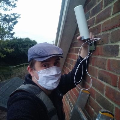 UK Electrician, Smart Home Installer and Technology Enthusiast and now YouTuber