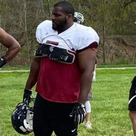 Former NFL Defensive Tackle
A city soul with country roots.
Part Time Day Trader