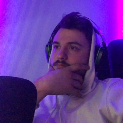 Streamer, gamer, content creator. Trying to entertain everyone ☺️👌🏽