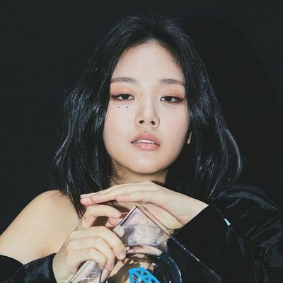 hitch1ghr's profile picture. —she/her.