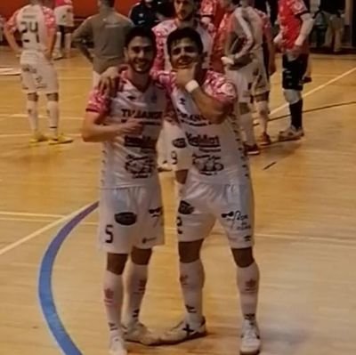 Apoñando a @AdrianRiveraEsp y @llucpa5 
           No es un sueño, somos de play-off💪🏻