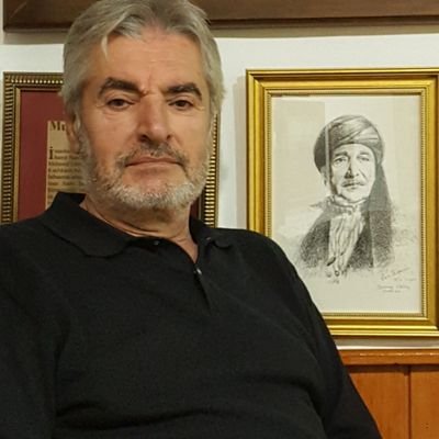Kâh çıkarım gökyüzüne seyrederim alemi,kâh inerim yeryüzüne seyreder alem beni.